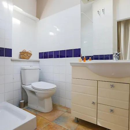 Maison Pour 4 à Entre Port Et *