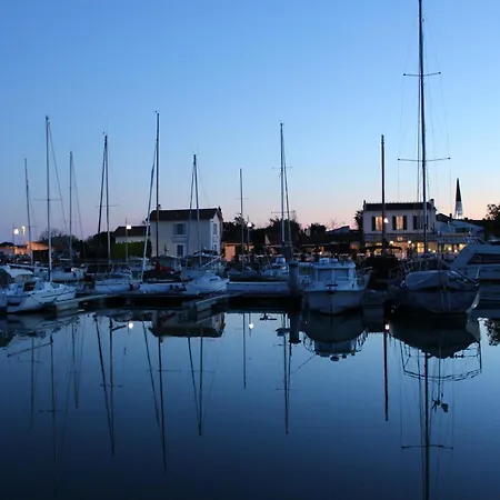 Maison Pour 4 A Entre Port Et *